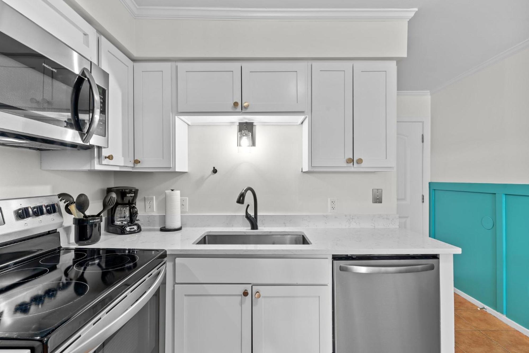 Hang Ten Hideaway, Pool, Condo, Parking - 6 Person Max Occupancy 캐롤라이나비치 외부 사진